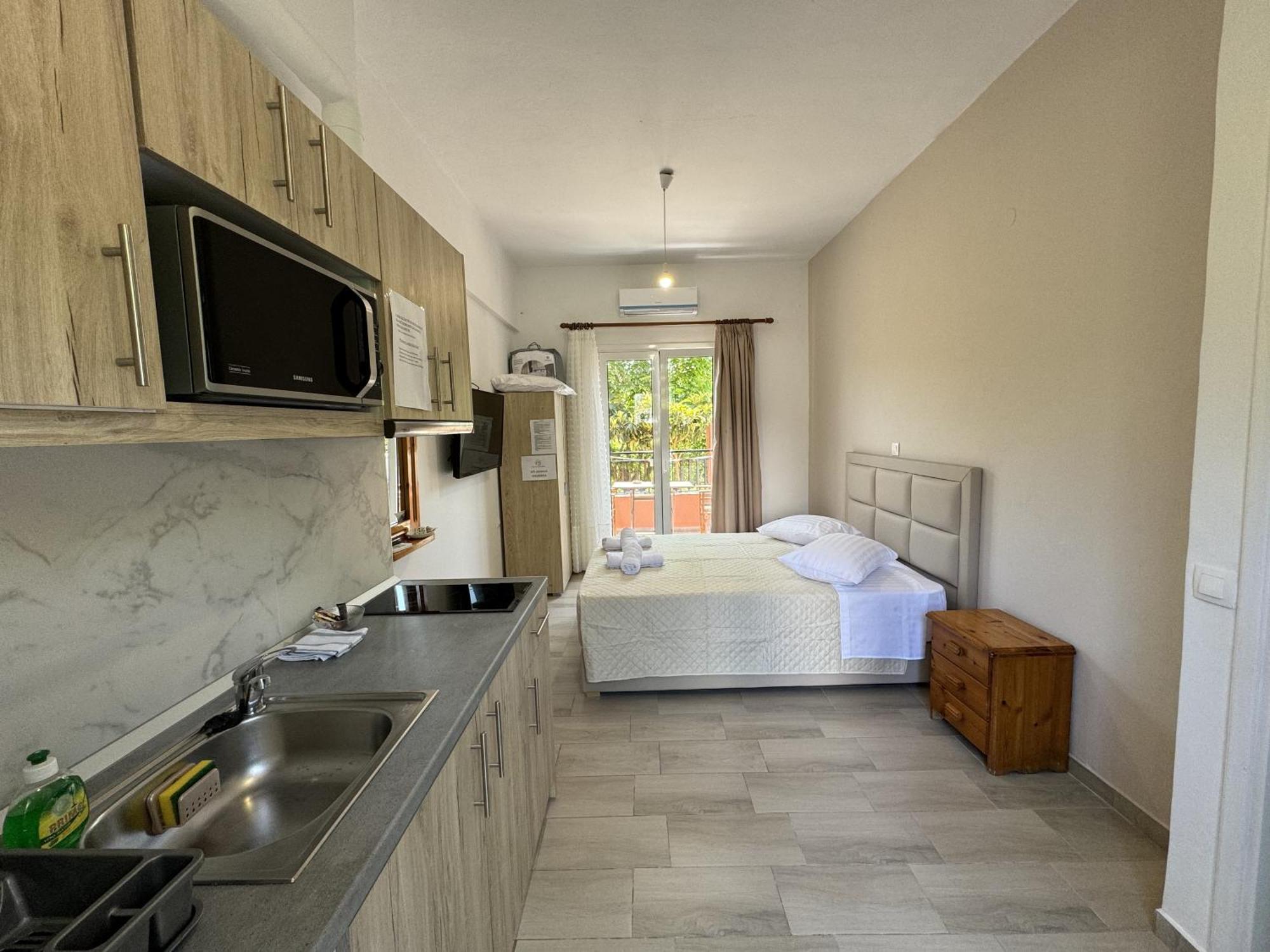 Athina Studios Палеокастрица Экстерьер фото
