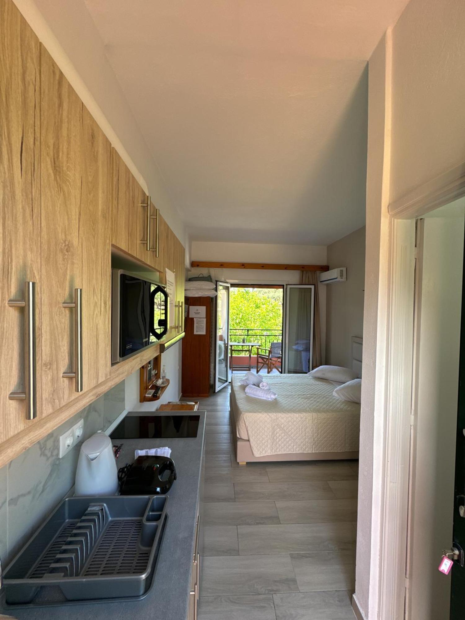 Athina Studios Палеокастрица Экстерьер фото