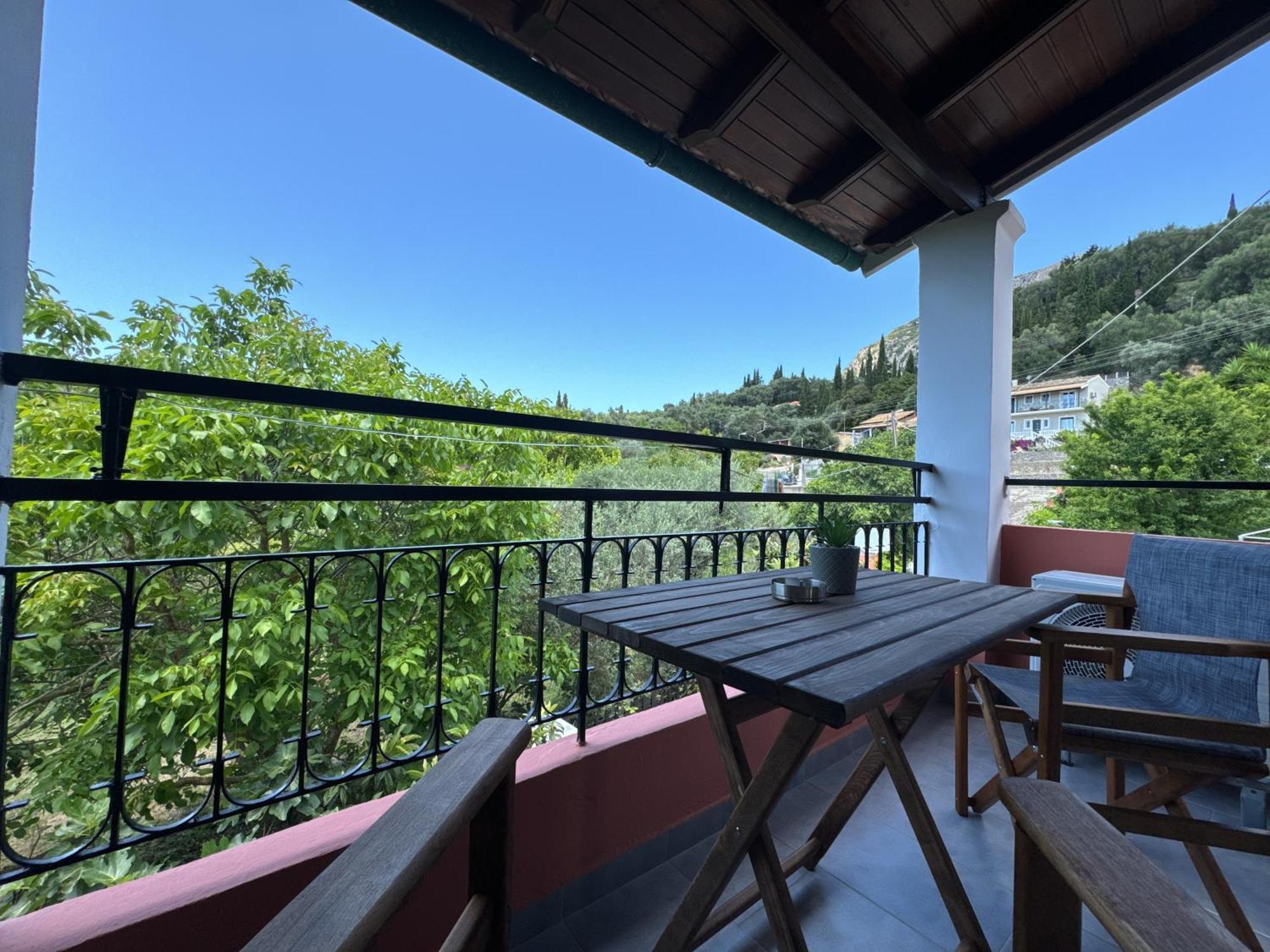 Athina Studios Палеокастрица Экстерьер фото