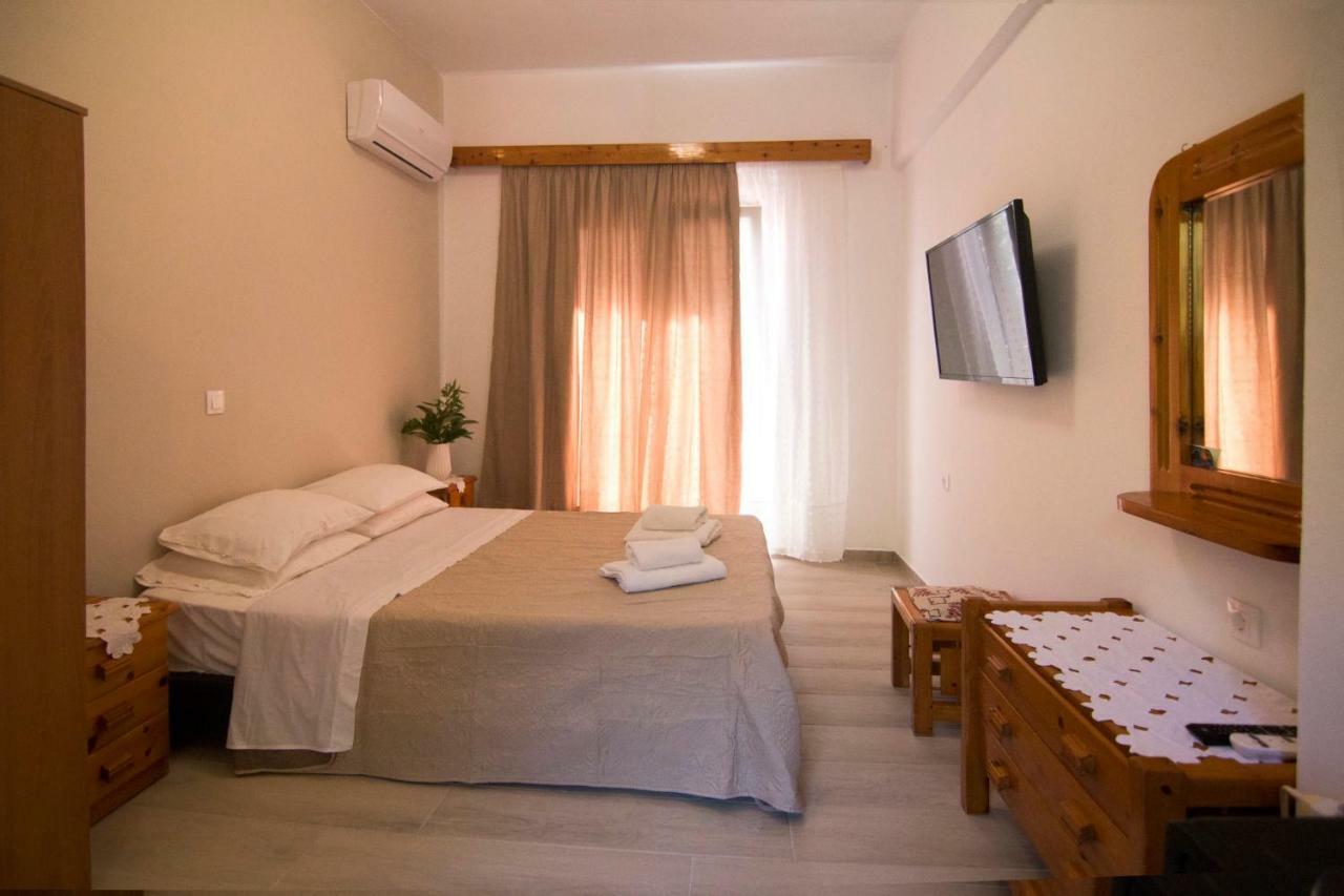 Athina Studios Палеокастрица Экстерьер фото