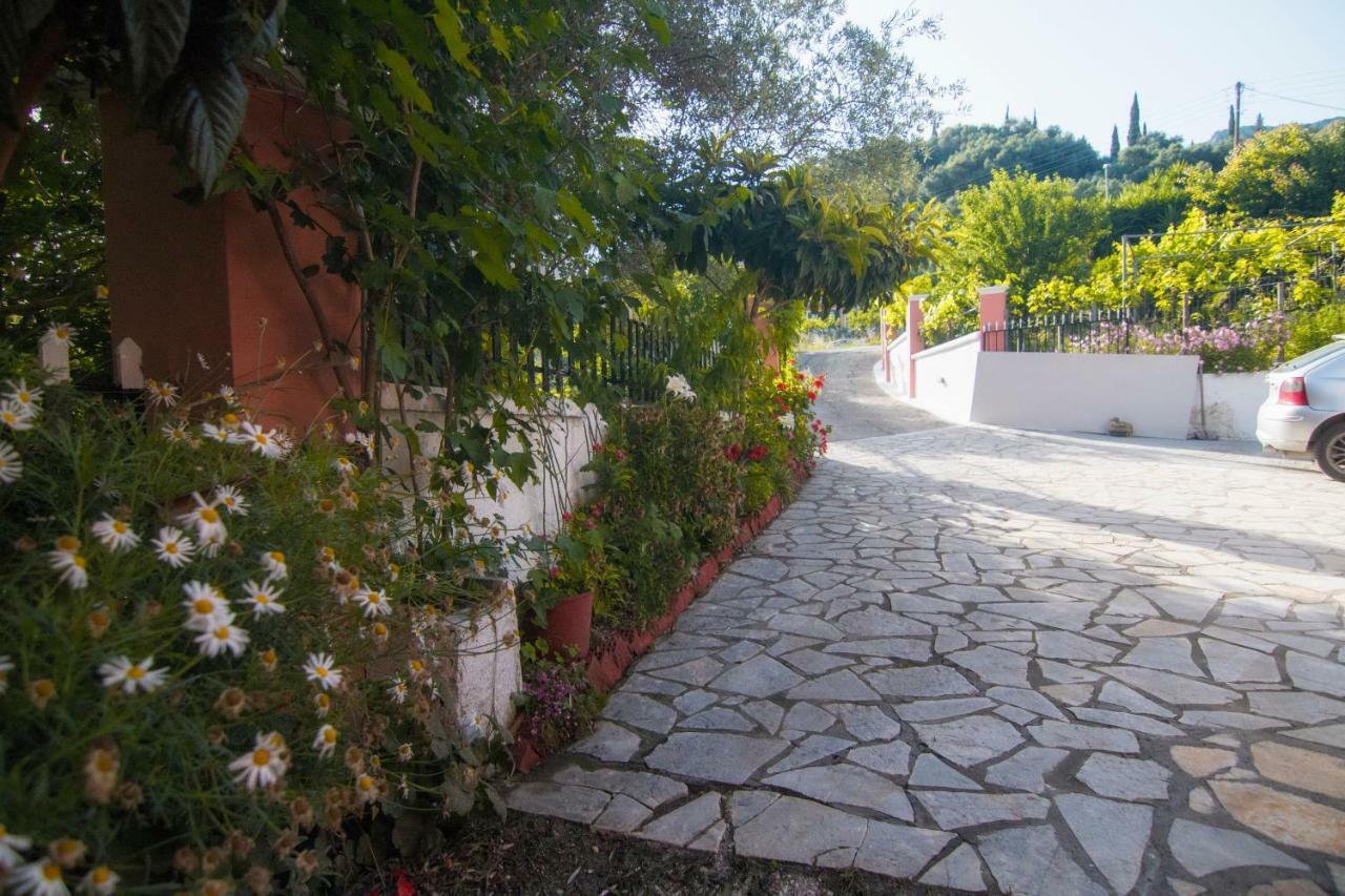 Athina Studios Палеокастрица Экстерьер фото
